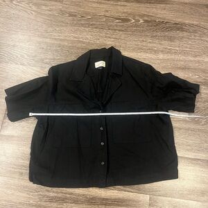 Universal Thread Black Button-Up Shirt